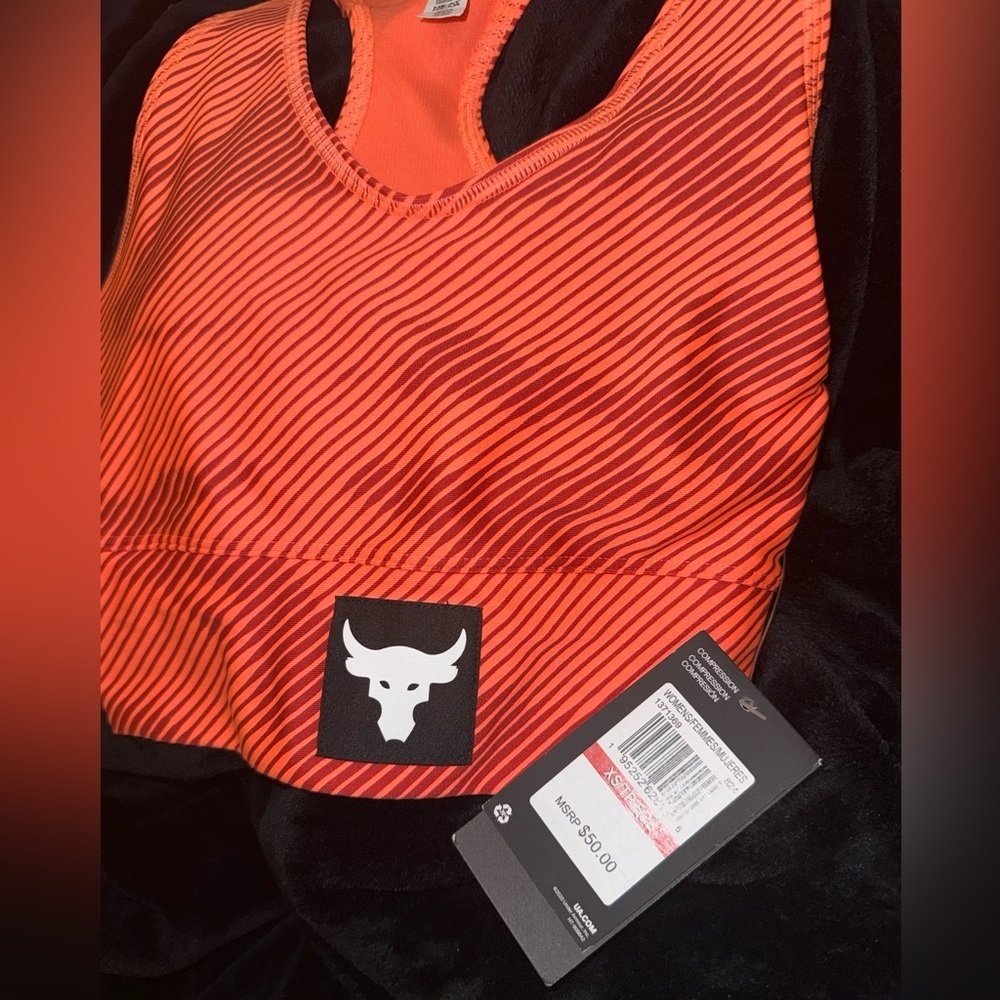 Under Armour Women's Project Rock HeatGear® Sports Bra size small NWT - Picture 4 of 8
